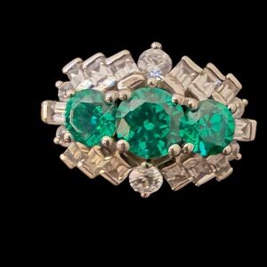 Elegant Silver and Green Gemstone Ring